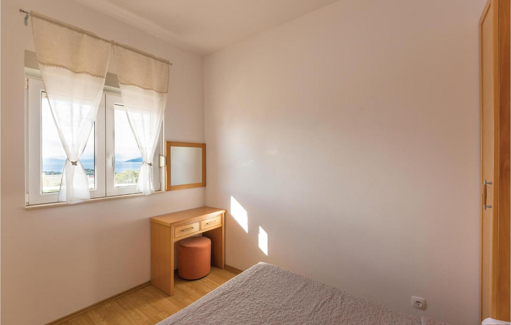 1 Bedroom Stunning Apartment In Makarska Zewnętrze zdjęcie
