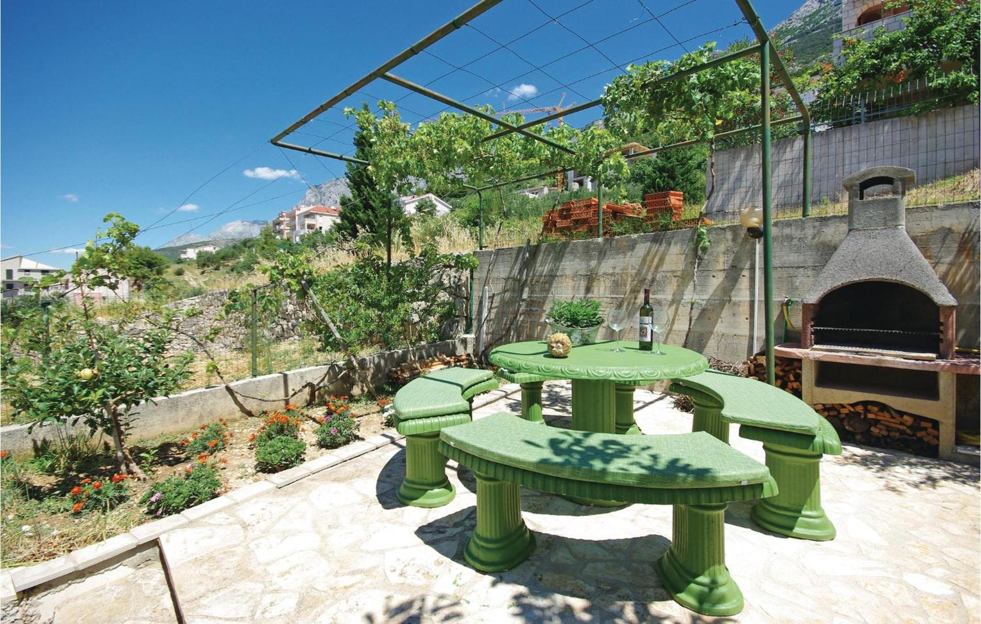 1 Bedroom Stunning Apartment In Makarska Zewnętrze zdjęcie